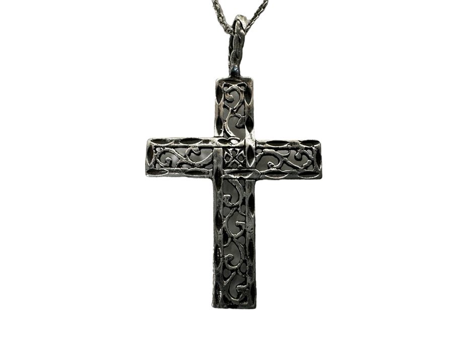 Sterling Silver Cross Pendant With Sterling 18' Chain Necklace 3.8g [Photo 2]