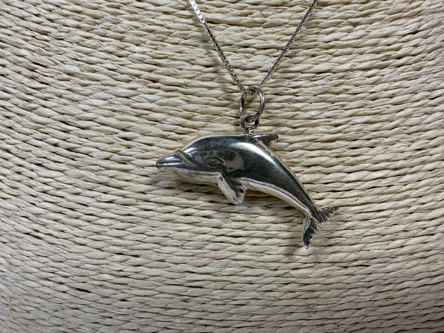 Sterling Silver Dolphine Pendant With Sterling Chain, Sterling Dolphin Earrings And Sterling Shell Earrings [Photo 4]