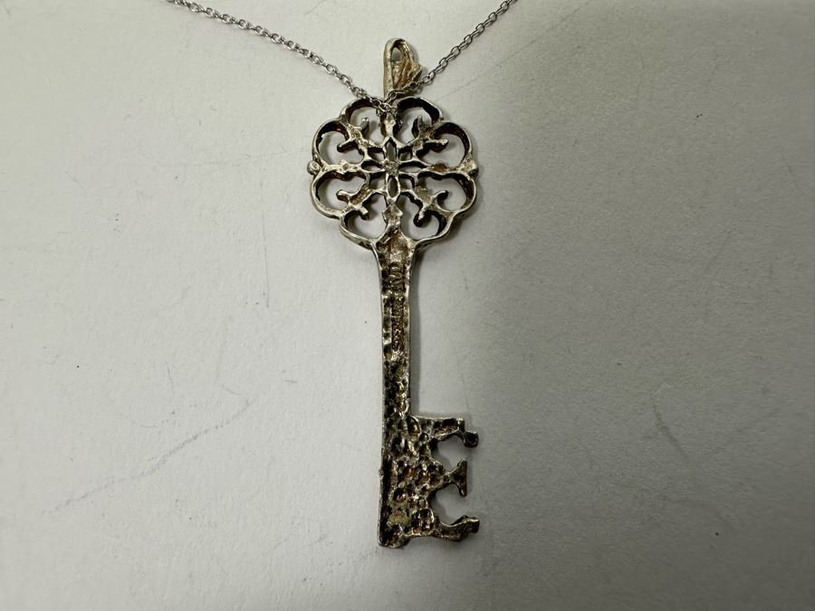 Sterling Silver Key Pendant With Sterling 18' Chain Necklace 3.2g [Photo 5]