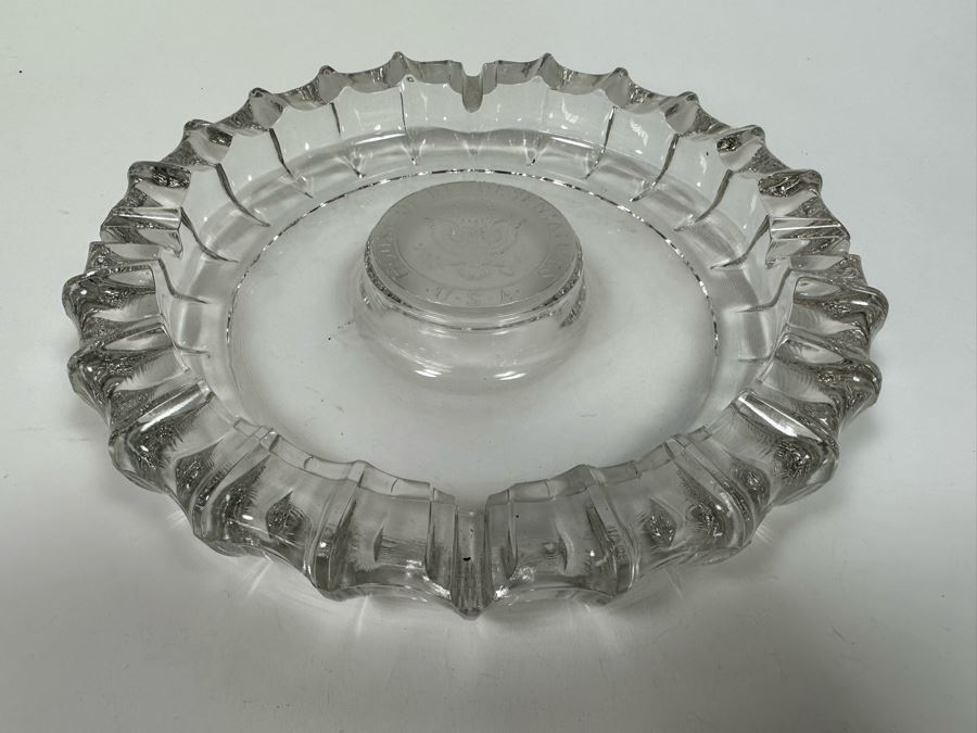 Large Glass United States House Of Representatives Ashtray 10R [Photo 4]