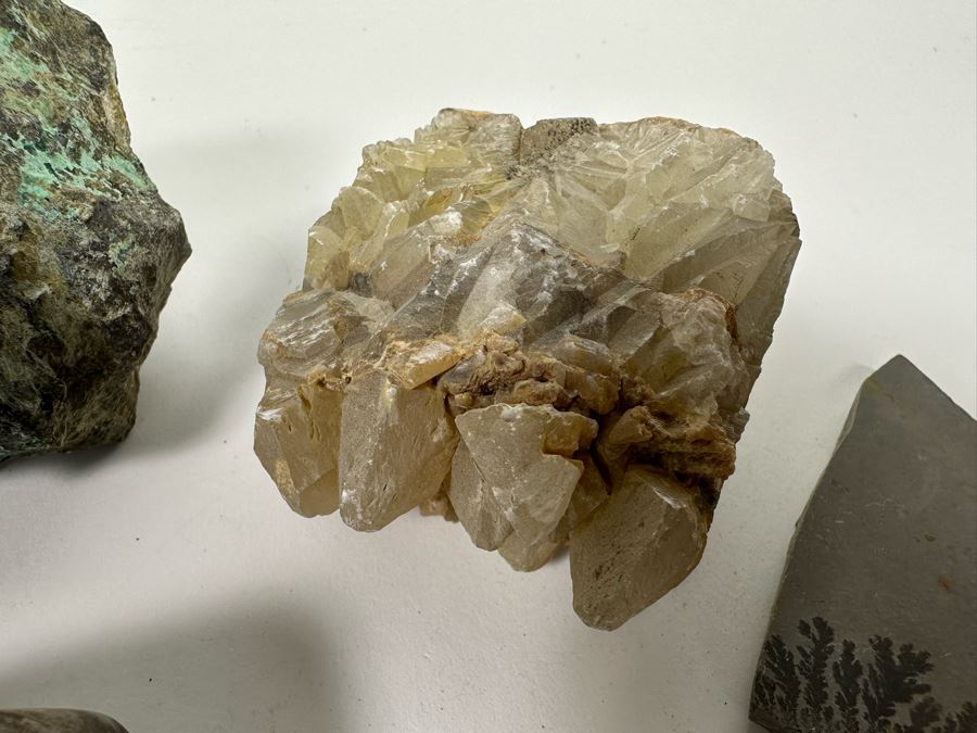 Collection Of Rocks, Minerals, Fossilized Wood And Semi-Precious Stones In Matrix - See Photos [Photo 11]