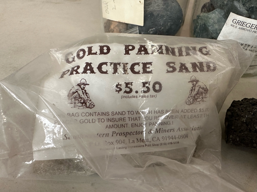 Collection Of Mined Minerals, Rocks, Tumbled Stones And Gold Flakes From Various Mines And Sites Including Dawson City Yukon, Tumco Gold Mine & Little Bodie Mine - See Photos [Photo 8]