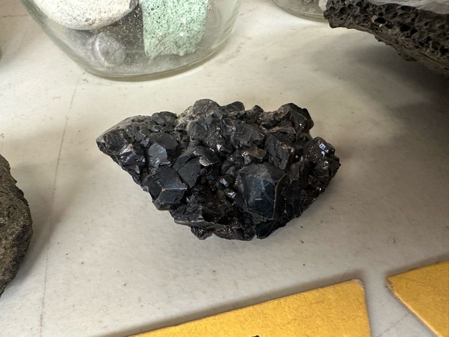 Collection Of Mined Minerals, Rocks, Tumbled Stones And Gold Flakes From Various Mines And Sites Including Dawson City Yukon, Tumco Gold Mine & Little Bodie Mine - See Photos [Photo 41]