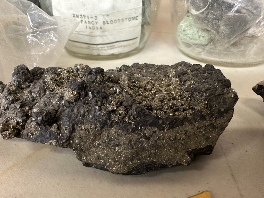 Collection Of Mined Minerals, Rocks, Tumbled Stones And Gold Flakes From Various Mines And Sites Including Dawson City Yukon, Tumco Gold Mine & Little Bodie Mine - See Photos [Photo 7]