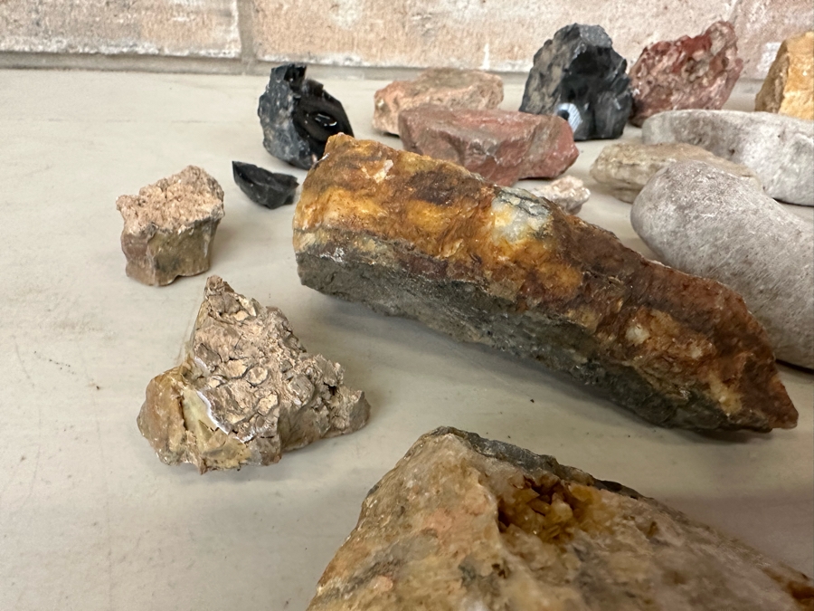 Collection Of Mined Minerals & Rocks From Various Mines And Sites - See Photos [Photo 15]