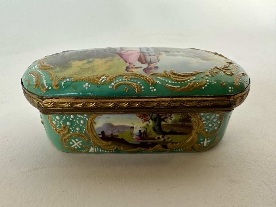 JUST ADDED - Antique English Hand Painted Enamel Box [Photo 10]