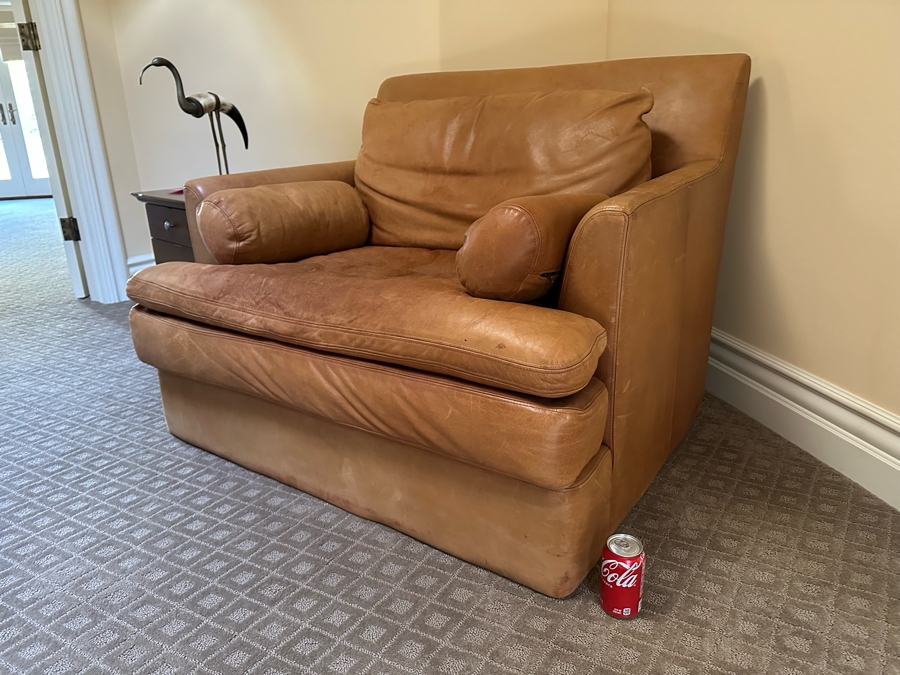 Leather Armchair 45W X 40D X 36H [Photo 4]