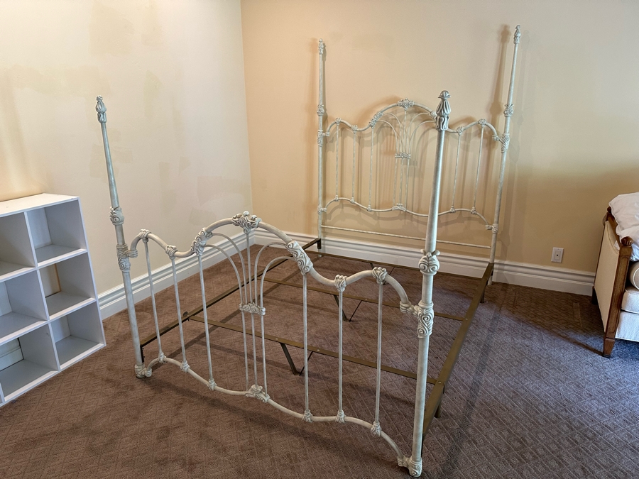 Cast Iron Queen Bed Frame 60W X 73.5H [Photo 1]