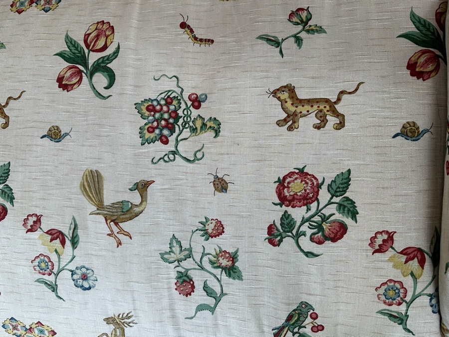 Wooden Designer Daybed Bench 7'W X 38'D X 30'H [Photo 9]