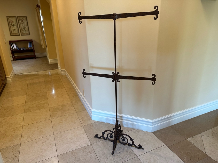 Freestanding Metal Rack Stand 34W X 18D X 60H [Photo 3]