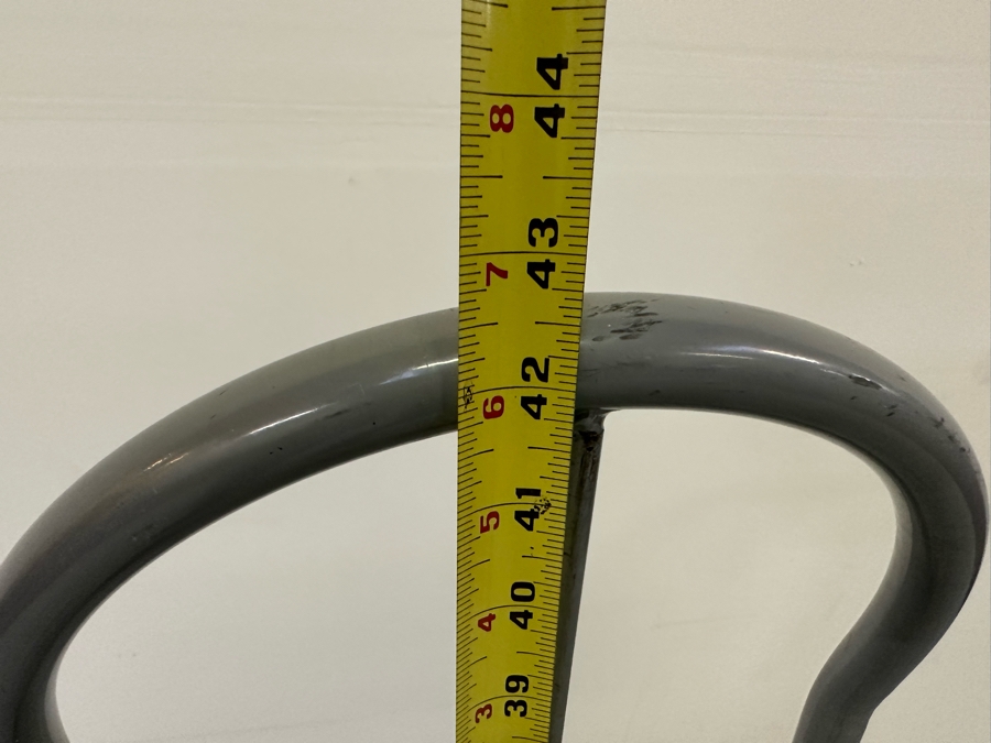 Milwaukee Dolly Model 46151 16.5W X 14.5D X 42H [Photo 7]