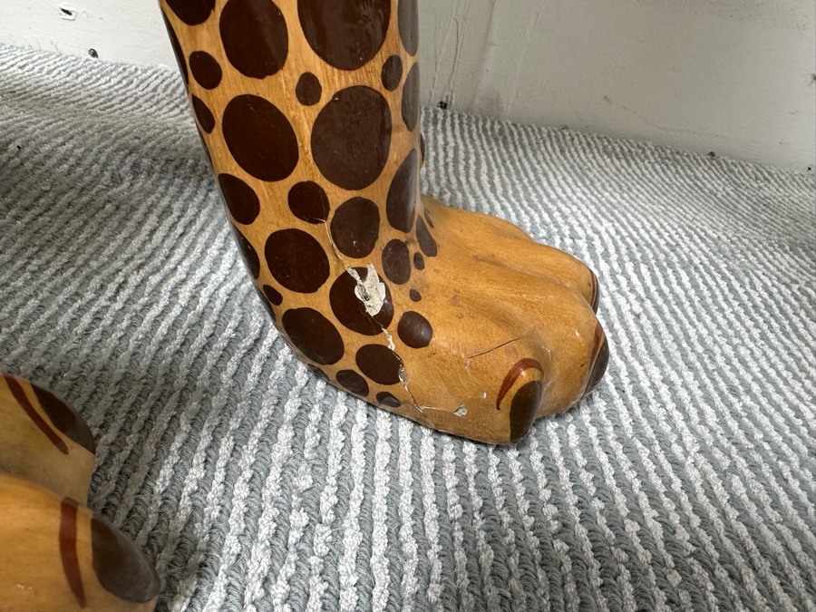 Handmade Sermel Papier Mache Leopard Sculpture From Tonala, Jalisco Mexico (See Photos For Condition Issues) - Signed On Ear 29W X 23D X 39H [Photo 16]