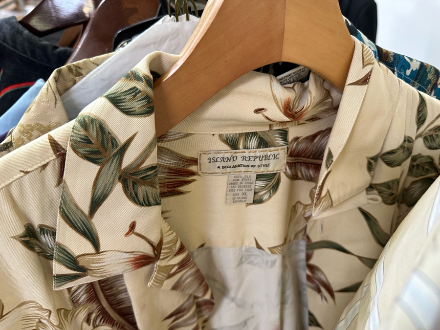 Men's Designer Clothes Lot Including Jackets, Shirts, Hawaiian Shirts And Dress Pants With Brands From Bruno Magli, Hugo Boss, Ralph Lauren - See Photos (Does Not Include Chrome Rack) [Photo 29]