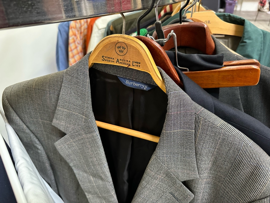 Men's Designer Clothes Lot Including Jackets, Shirts, Hawaiian Shirts And Dress Pants With Brands From Bruno Magli, Hugo Boss, Ralph Lauren - See Photos (Does Not Include Chrome Rack) [Photo 42]