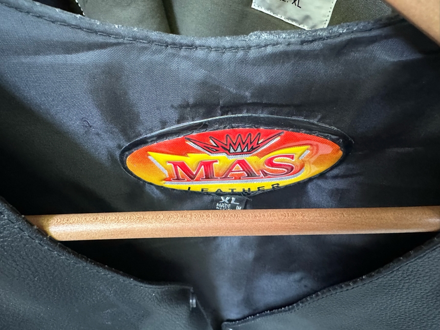 Men's Designer Clothes Lot Including Jackets, Shirts, Hawaiian Shirts And Dress Pants With Brands From Bruno Magli, Hugo Boss, Ralph Lauren - See Photos (Does Not Include Chrome Rack) [Photo 15]