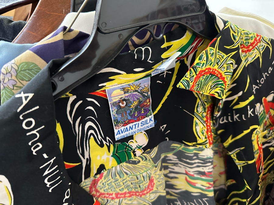 Men's Designer Clothes Lot Including Jackets, Shirts, Hawaiian Shirts And Dress Pants With Brands From Bruno Magli, Hugo Boss, Ralph Lauren - See Photos (Does Not Include Chrome Rack) [Photo 26]