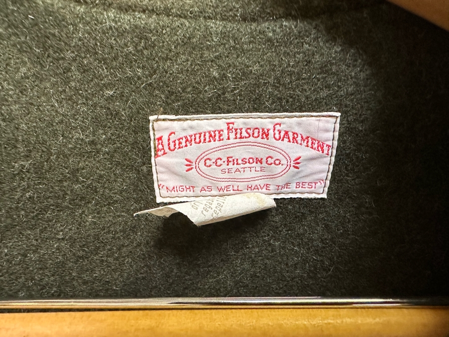 Men's Clothes Lot Including Jackets, Vests, Pants - See Photos (Does Not Include Chrome Rack) [Photo 16]