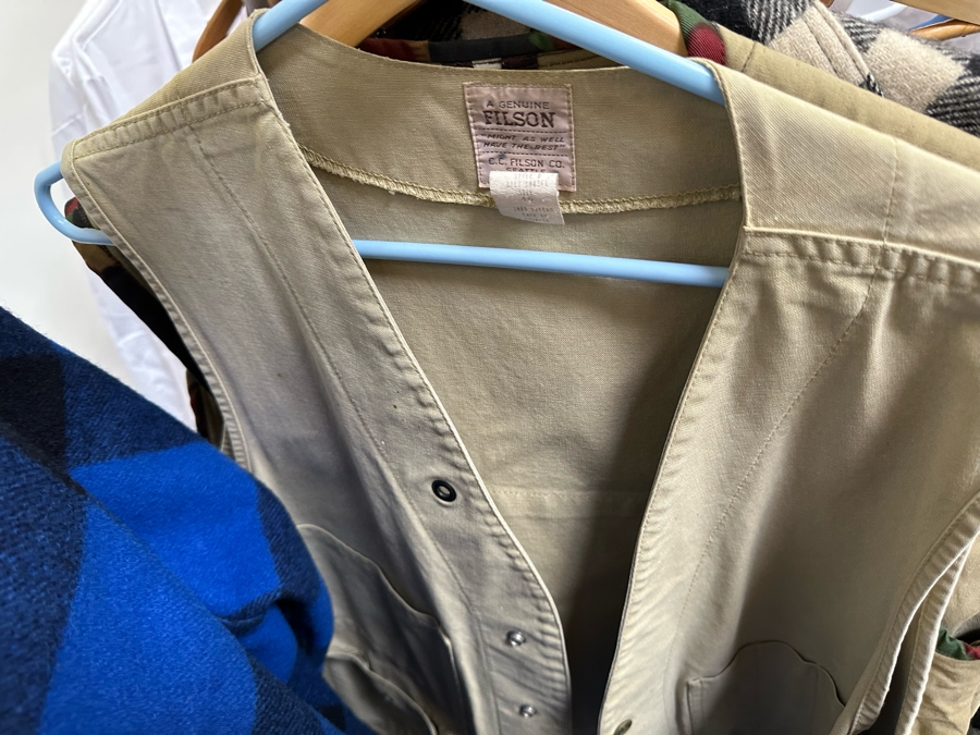 Men's Clothes Lot Including Jackets, Vests, Pants - See Photos (Does Not Include Chrome Rack) [Photo 20]