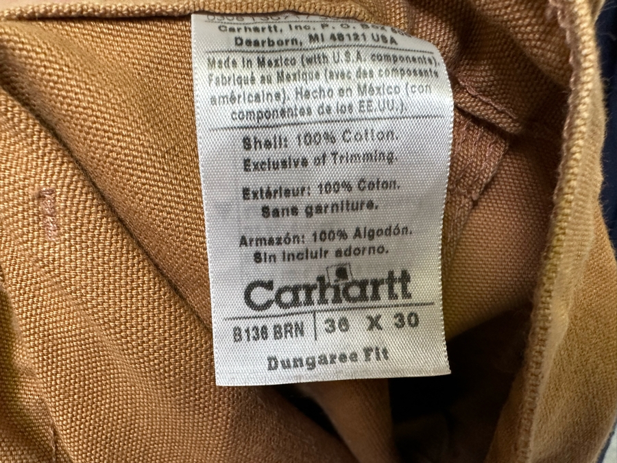 Men's Clothes Lot Including Jackets, Vests, Pants - See Photos (Does Not Include Chrome Rack) [Photo 24]