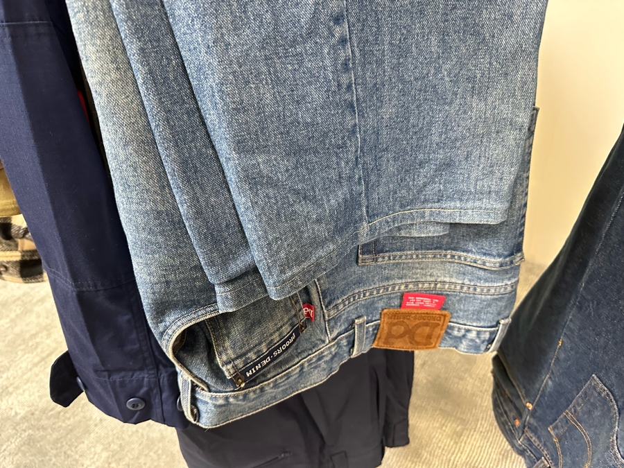 Men's Clothes Lot Including Jackets, Vests, Pants - See Photos (Does Not Include Chrome Rack) [Photo 30]