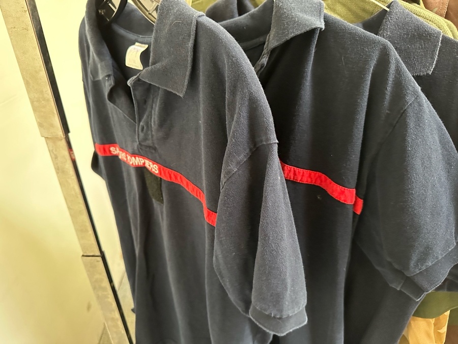 Men's Clothes Lot Including Jackets, Vests, Pants - See Photos (Does Not Include Chrome Rack) [Photo 11]