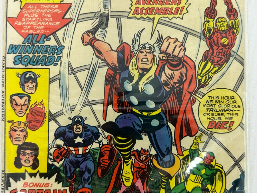 Marvel Comics Group Giant Size Avengers #1 Comic Book [Photo 4]