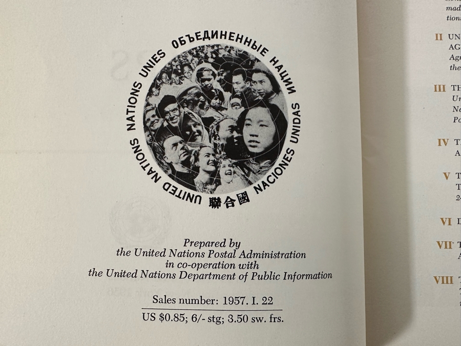 Pair Of United Nations Postage Stamps Books 1950s [Photo 6]