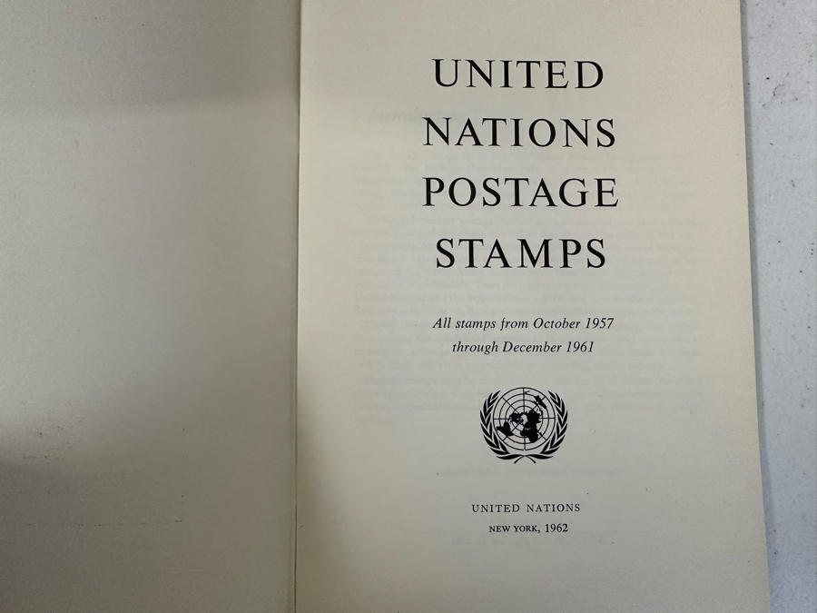 Pair Of United Nations Postage Stamps Books 1950s [Photo 3]