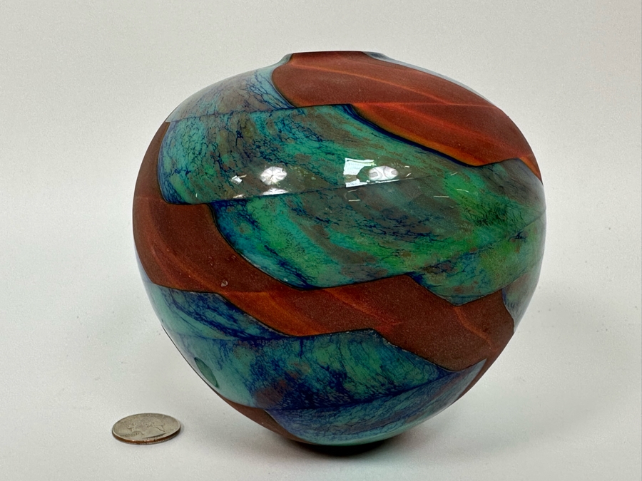 Hand Signed Studio Art Glass Vase 5W X 5.5 [Photo 3]