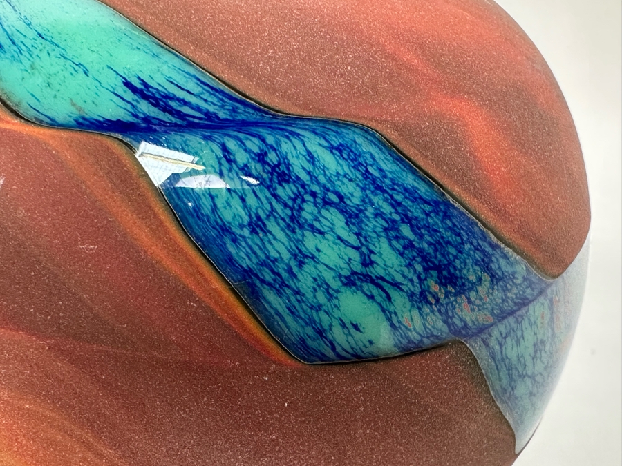 Hand Signed Studio Art Glass Vase 5W X 5.5 [Photo 8]