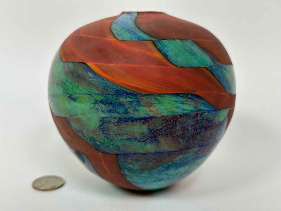 Hand Signed Studio Art Glass Vase 5W X 5.5 [Photo 6]