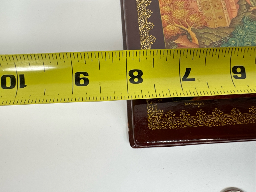 Signed Hand Painted Russian Lacquer Box 8W X 5.5D X 1.5H [Photo 15]