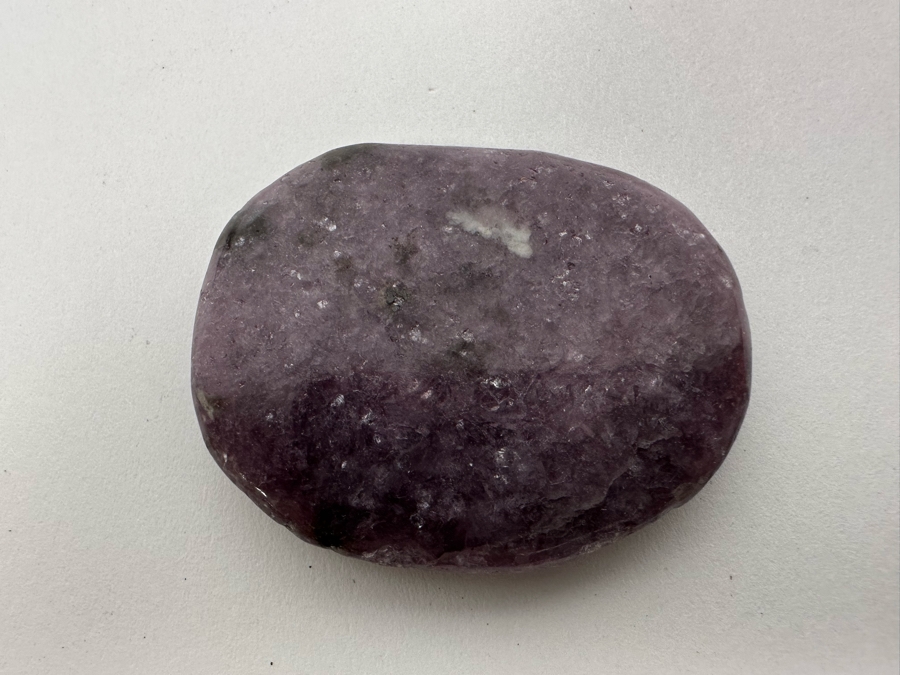 Collection Of Various Rocks (Including Amethyst Pendant And Carved Rose Quartz Rat) And Fossil - See Photos [Photo 19]