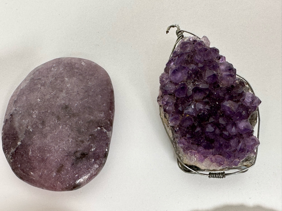Collection Of Various Rocks (Including Amethyst Pendant And Carved Rose Quartz Rat) And Fossil - See Photos [Photo 10]