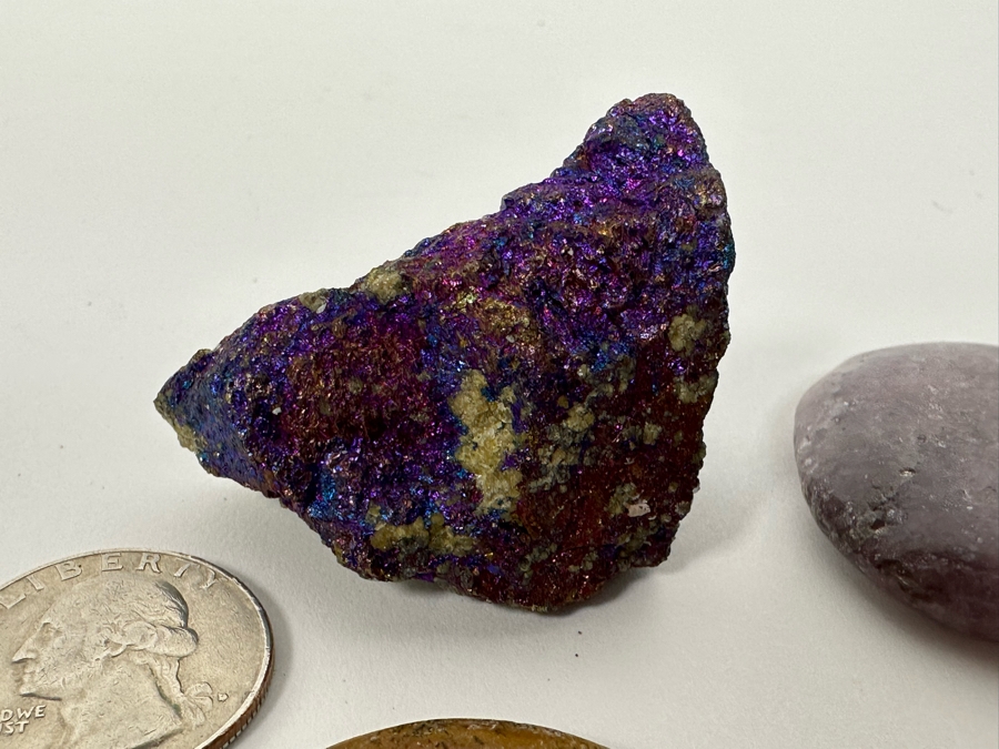 Collection Of Various Rocks (Including Amethyst Pendant And Carved Rose Quartz Rat) And Fossil - See Photos [Photo 6]