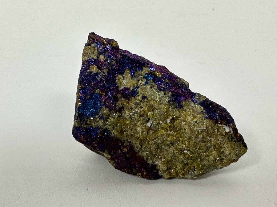 Collection Of Various Rocks (Including Amethyst Pendant And Carved Rose Quartz Rat) And Fossil - See Photos [Photo 23]