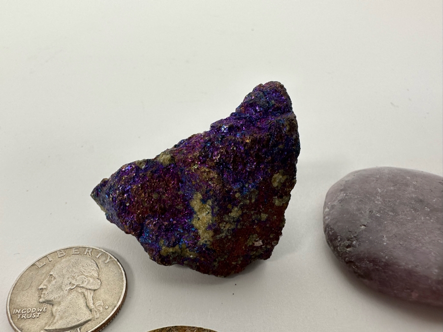 Collection Of Various Rocks (Including Amethyst Pendant And Carved Rose Quartz Rat) And Fossil - See Photos [Photo 16]