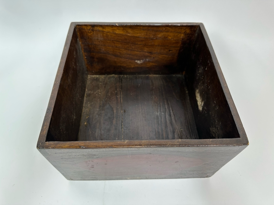 Old Hand Painted Chinese Box 10W X 10D X 6H [Photo 11]