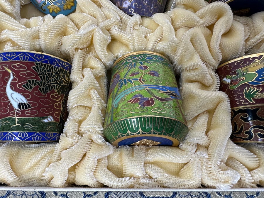 Collection Of Chinese Miniature Lidded Cloisonne Jars With Box [Photo 8]