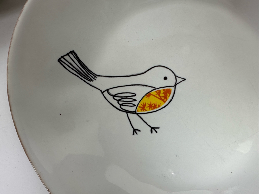 (5) 8' Bird Motif Crate & Barrel Plates Made In Portugal [Photo 5]