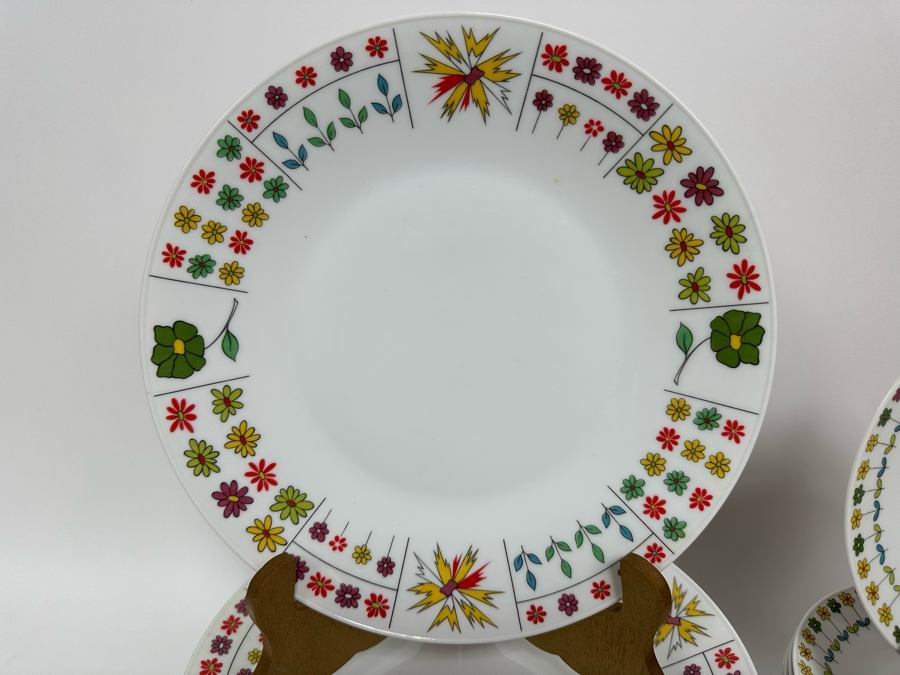 Emilio Pucci Baumann Design Rosenthal Germany Studio-Linie Berlin Set Of Six Cups And Saucers (12) 10.5' Dinner Plate, (13) 7 5/8' Salad Plates And (4) Double Handled Cups - Replacements Value Over $850 [Photo 4]