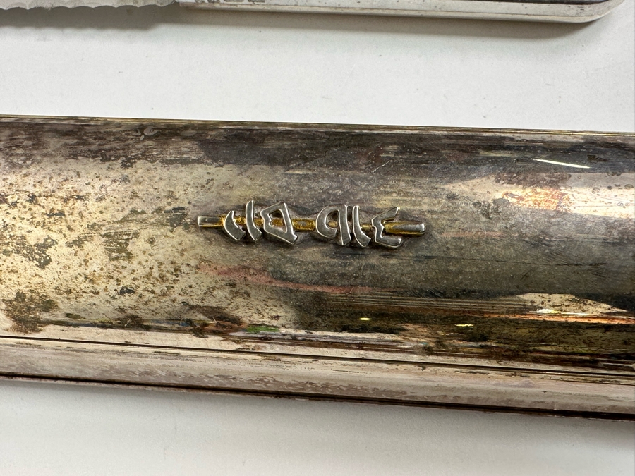 Swed Masters Workshop Victorinox Signed Carving Knife With Signed Presentation Case And Four Signed Swed Masters Workshop Salt Shakers With Signed Presentation Case By Yossi Swed, Jerusalem [Photo 13]