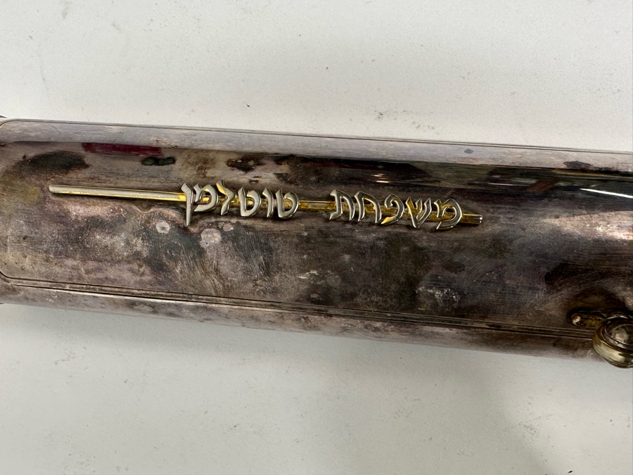 Swed Masters Workshop Victorinox Signed Carving Knife With Signed Presentation Case And Four Signed Swed Masters Workshop Salt Shakers With Signed Presentation Case By Yossi Swed, Jerusalem [Photo 16]