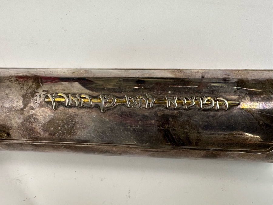 Swed Masters Workshop Victorinox Signed Carving Knife With Signed Presentation Case And Four Signed Swed Masters Workshop Salt Shakers With Signed Presentation Case By Yossi Swed, Jerusalem [Photo 15]