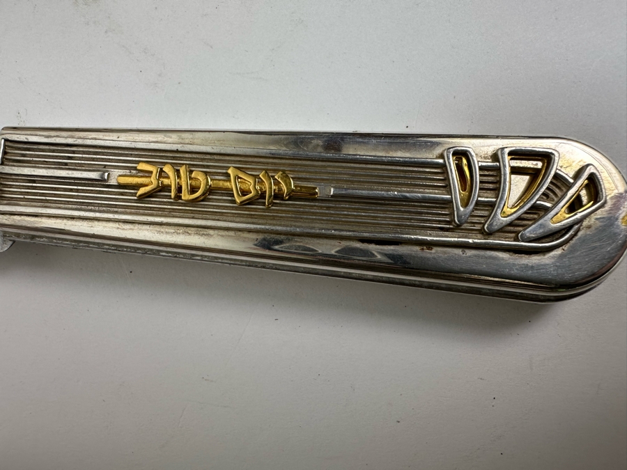 Swed Masters Workshop Victorinox Signed Carving Knife With Signed Presentation Case And Four Signed Swed Masters Workshop Salt Shakers With Signed Presentation Case By Yossi Swed, Jerusalem [Photo 7]