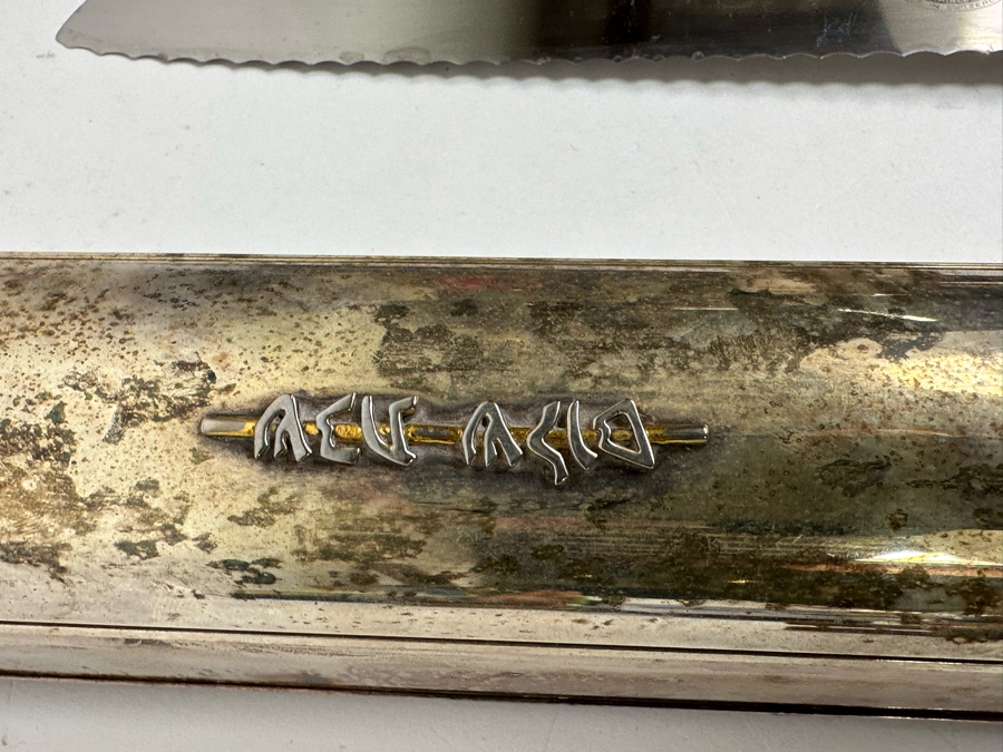 Swed Masters Workshop Victorinox Signed Carving Knife With Signed Presentation Case And Four Signed Swed Masters Workshop Salt Shakers With Signed Presentation Case By Yossi Swed, Jerusalem [Photo 14]