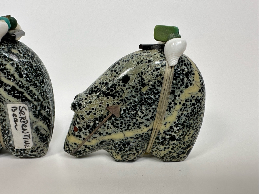 Pair Of Native American Zuni Fetishes Of Serpentine Bears [Photo 5]