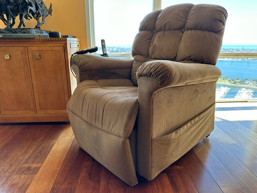 Golden Maxicomfort Power Lift & Recliner Chair