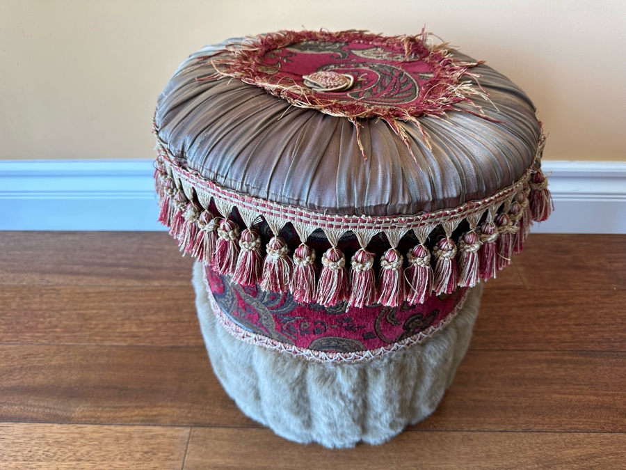 Tasseled Pouf 16R X 17H [Photo 2]