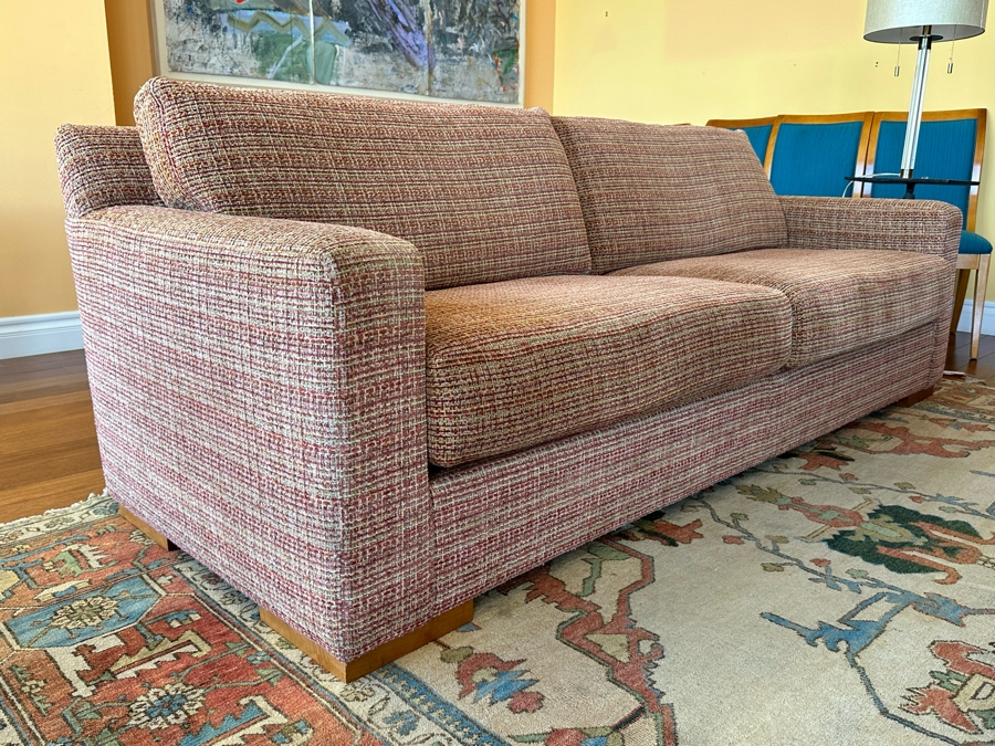 Stylish Modern Kravet Furniture Sofa With Wooden Legs And Grey Duck Feathers [Photo 2]